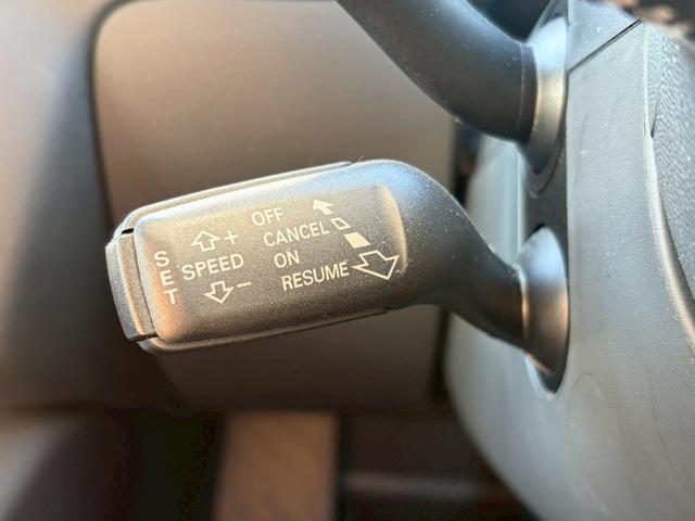 TTクーペ 2.0TFSI Sラインパッケージ ハーフレザーシート 純正ナビ パワーシート 電動リヤスポイラー フルセグTV バックカメラ Bluetooth CD&DVD再生 バックソナー パドルシフト アルミペダル ETC(22枚目)