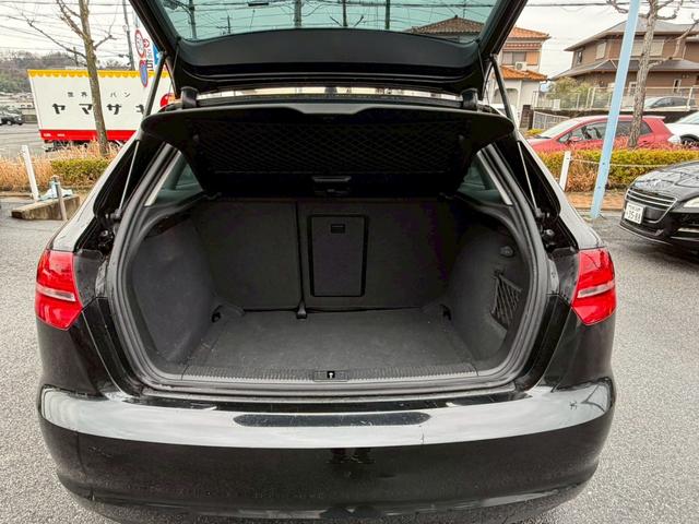 Ａ３ スポーツバック１．４ＴＦＳＩ　ＳＥパッケージ　純正ナビ　ＴＶ　ＥＴＣ　ターボ　ウィンカーミラー　オートライト　Ｂｌｕｅｔｏｏｔｈ　ステアリングスイッチ（14枚目）