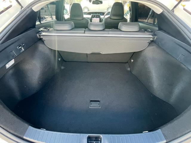 プリウス Ａプレミアム　モデリスタフルエアロ　純正ナビ　衝突軽減ブレーキ　レーンアシスト　パワーシート　バックカメラクルーズコントロール　３６０°ドラレコ　スマートキー　コーナーセンサー　純正１７インチＡＷ　ＥＴＣ（13枚目）