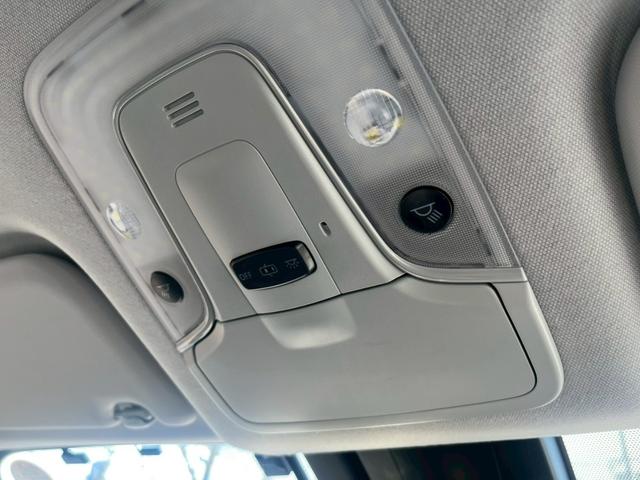 プリウス Ａプレミアム　モデリスタフルエアロ　純正ナビ　衝突軽減ブレーキ　レーンアシスト　パワーシート　バックカメラクルーズコントロール　３６０°ドラレコ　スマートキー　コーナーセンサー　純正１７インチＡＷ　ＥＴＣ（29枚目）