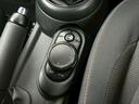 クーパー　純正ナビ　バックカメラ　Ｂｌｕｅｔｏｏｔｈ　プッシュスタート　ミラー型ＥＴＣ　ドラレコ　ミュージックサーバー　ＬＥＤヘッドライト　オートライト　ツートンルーフ　純正１５インチＡＷ　アイドリングストップ（24枚目）