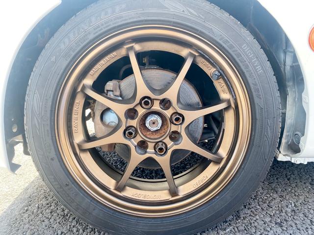 トゥデイ Ｌｆ　後期　ＭＴＲＥＣ　５速ＭＴ　チャンピオンシップホワイト　車高調　マフラー　ＲＡＹＳ１４インチ　ＣＥ２８　タワーバー　ピラーバー　社外ステアリング　オーディオＣＤ／ＡＵＸ／ＵＳＢ（36枚目）