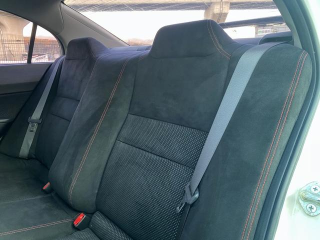 シビック タイプＲ　☆ｅｌＳＰＯＲＴ車高調　ゼロファイターマフラー　カーボントランク（ボディ色塗分け塗装）ブレンボキャリパー　１８インチＡＷ　６速ＭＴ　カロッツェリアナビ　フルセグ　ＥＴＣ　黒内装☆（68枚目）