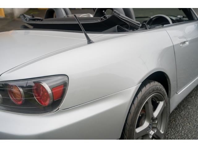 S2000 タイプV VGS VTEC 6速MT 専用ステアリング HONDAACCESSユーロパフォーマンスR5 17インチAW 黒幌 黒内装 ハーフレザーシート レーダー プッシュスタート HIDヘッドライト ABS(29枚目)