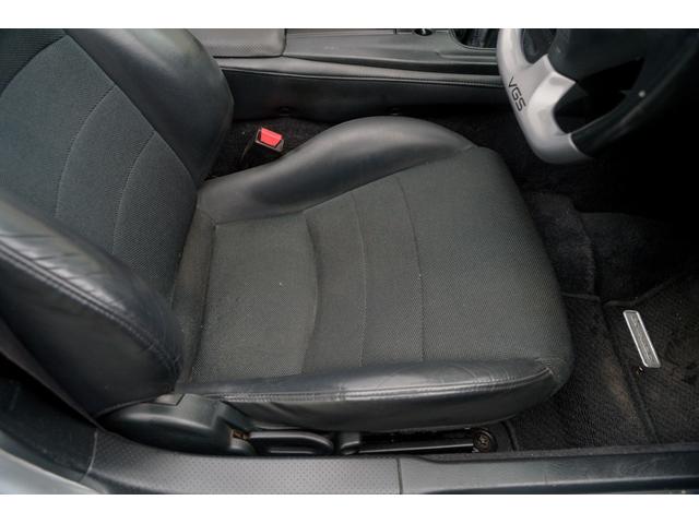 S2000 タイプV VGS VTEC 6速MT 専用ステアリング HONDAACCESSユーロパフォーマンスR5 17インチAW 黒幌 黒内装 ハーフレザーシート レーダー プッシュスタート HIDヘッドライト ABS(52枚目)