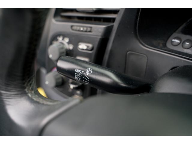 S2000 タイプV VGS VTEC 6速MT 専用ステアリング HONDAACCESSユーロパフォーマンスR5 17インチAW 黒幌 黒内装 ハーフレザーシート レーダー プッシュスタート HIDヘッドライト ABS(59枚目)