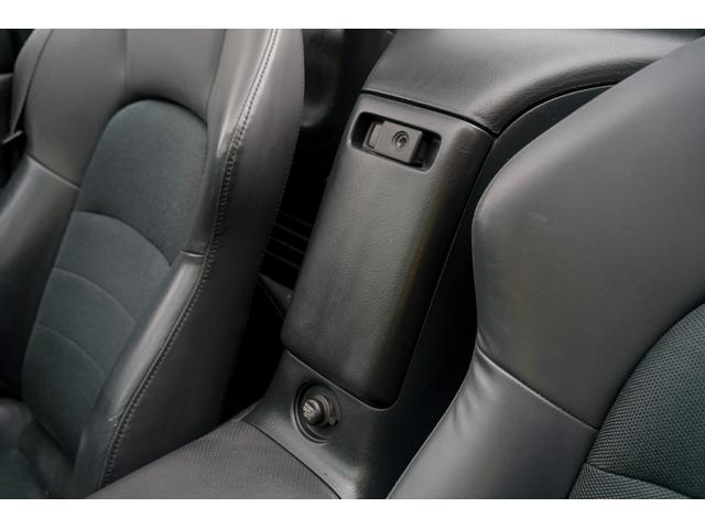 S2000 タイプV VGS VTEC 6速MT 専用ステアリング HONDAACCESSユーロパフォーマンスR5 17インチAW 黒幌 黒内装 ハーフレザーシート レーダー プッシュスタート HIDヘッドライト ABS(71枚目)