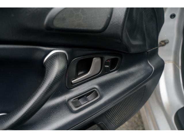 S2000 タイプV VGS VTEC 6速MT 専用ステアリング HONDAACCESSユーロパフォーマンスR5 17インチAW 黒幌 黒内装 ハーフレザーシート レーダー プッシュスタート HIDヘッドライト ABS(78枚目)