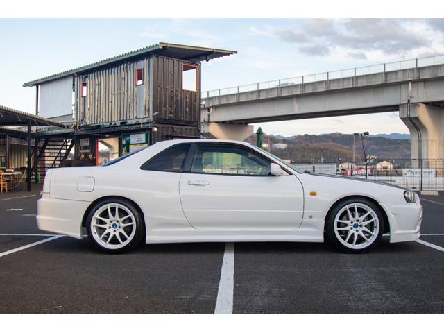 スカイライン ２５ＧＴターボ　純正５速ＭＴ　フルエアロ　車高調　１８インチＡＷ　ＷＯＲＫＣＲｋａｉ極　対向キャリパー　柿本改マフラー　Ｄｅｆｉブースト・水温・油温計　ＧＲｅｄｄｙブーコン　ターボタイマー　ＭＯＭＯステ　ＥＴＣ（23枚目）