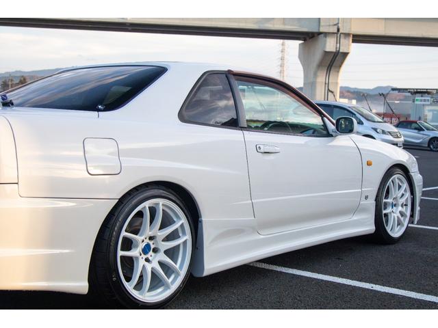 スカイライン ２５ＧＴターボ　純正５速ＭＴ　フルエアロ　車高調　１８インチＡＷ　ＷＯＲＫＣＲｋａｉ極　対向キャリパー　柿本改マフラー　Ｄｅｆｉブースト・水温・油温計　ＧＲｅｄｄｙブーコン　ターボタイマー　ＭＯＭＯステ　ＥＴＣ（27枚目）