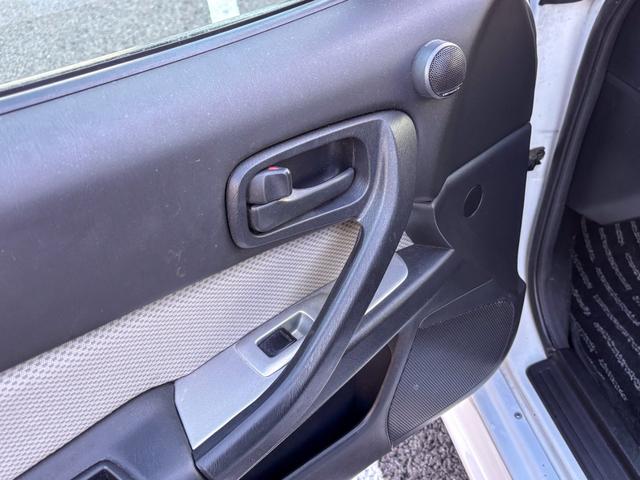 スカイライン ２５ＧＴターボ　純正５速ＭＴ　フルエアロ　車高調　１８インチＡＷ　ＷＯＲＫＣＲｋａｉ極　対向キャリパー　柿本改マフラー　Ｄｅｆｉブースト・水温・油温計　ＧＲｅｄｄｙブーコン　ターボタイマー　ＭＯＭＯステ　ＥＴＣ（79枚目）