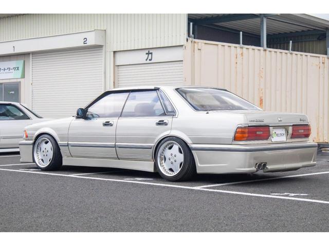 �����̊p�x���猩�邾���ł��������݂܂���