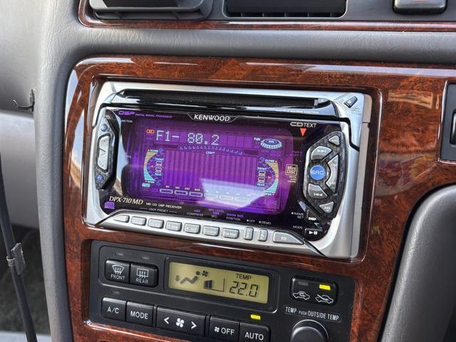 マークII グランデ　レガリア　２．５　後期　１ＪＺ　キーレス　３眼ヘッドライト　キセノンヘッドライト＆フォグランプ　木目パネル＆ステアリング　パワーシート　オートエアコン　ＥＴＣ　電動格納ミラー　レーダー　ＥＴＣ　オーディオ（52枚目）