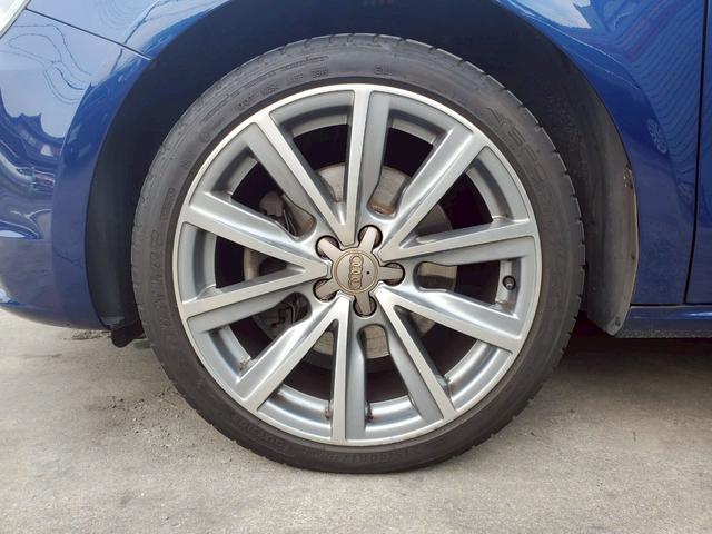 Ａ１スポーツバック １．４ＴＦＳＩ　１．４ＴＦＳＩ（５名）正規輸入車　２トーンルーフ　前後ドラレコ　スペアキー有　スマートキー　純正ナビ　Ｂｌｕｅｔｏｏｔｈ　フルセグ　ＣＤ　ＤＶＤ　ＳＤ　取説　保証書　純正１７インチアルミ　革ハンドル（32枚目）