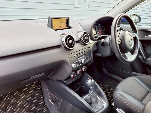 Ａ１スポーツバック １．４ＴＦＳＩ　１．４ＴＦＳＩ（５名）正規輸入車　２トーンルーフ　前後ドラレコ　スペアキー有　スマートキー　純正ナビ　Ｂｌｕｅｔｏｏｔｈ　フルセグ　ＣＤ　ＤＶＤ　ＳＤ　取説　保証書　純正１７インチアルミ　革ハンドル（38枚目）
