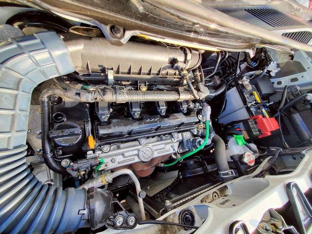 ソリオ ハイブリッドＭＺ　前後ドライブレコーダー　社外ナビ　バックカメラ　Ｂｌｕｅｔｏｏｔｈ　ＤＶＤ再生　ロールサンシェード　純正アルミホイール　ＥＴＣ　シートヒーター　ワンオーナー　ホワイトパール　スペアキー有（29枚目）