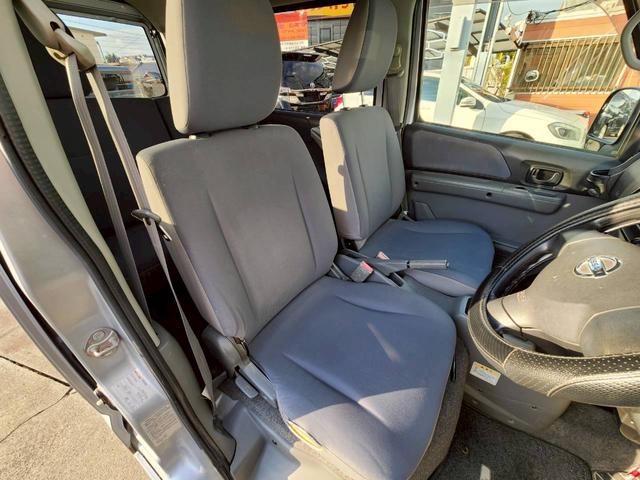 ＮＶ１００クリッパーバン ＧＸ　ルーフラック　ＥＴＣ　純正ナビ　ワンセグ　Ｂｌｕｅｔｏｏｔｈ　ＡＴ　キーレス　２列目ヘッドレスト付き（51枚目）