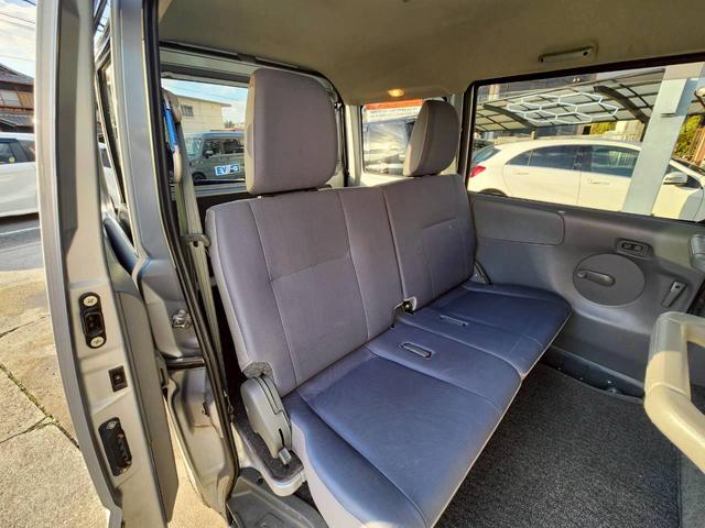 ＮＶ１００クリッパーバン ＧＸ　ルーフラック　ＥＴＣ　純正ナビ　ワンセグ　Ｂｌｕｅｔｏｏｔｈ　ＡＴ　キーレス　２列目ヘッドレスト付き（53枚目）