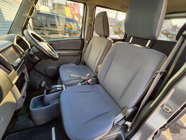 ＮＶ１００クリッパーバン ＧＸ　ルーフラック　ＥＴＣ　純正ナビ　ワンセグ　Ｂｌｕｅｔｏｏｔｈ　ＡＴ　キーレス　２列目ヘッドレスト付き（56枚目）
