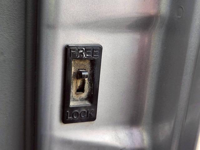 ＮＶ１００クリッパーバン ＧＸ　ルーフラック　ＥＴＣ　純正ナビ　ワンセグ　Ｂｌｕｅｔｏｏｔｈ　ＡＴ　キーレス　２列目ヘッドレスト付き（61枚目）