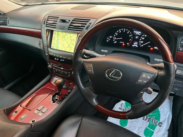 ＬＳ ＬＳ４６０　バージョンＣ　Ｉパッケージ　ユーザー買取／純正ＨＤＤナビ／マークレビンソン／バックカメラ／サンルーフ／黒レザーシート／パワーシート（8枚目）
