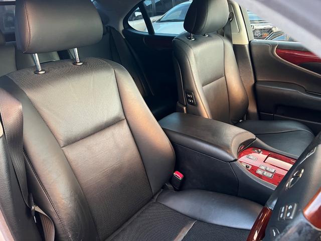 ＬＳ ＬＳ４６０　バージョンＣ　Ｉパッケージ　ユーザー買取／純正ＨＤＤナビ／マークレビンソン／バックカメラ／サンルーフ／黒レザーシート／パワーシート（21枚目）