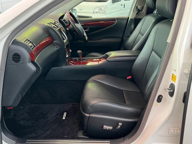 ＬＳ ＬＳ４６０　バージョンＣ　Ｉパッケージ　ユーザー買取／純正ＨＤＤナビ／マークレビンソン／バックカメラ／サンルーフ／黒レザーシート／パワーシート（29枚目）
