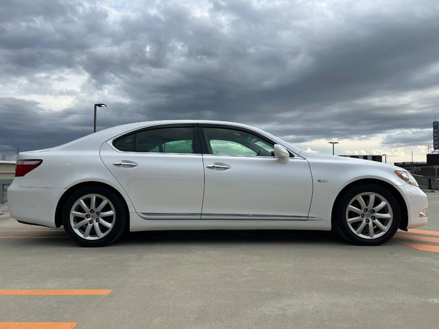 ＬＳ ＬＳ４６０　バージョンＣ　Ｉパッケージ　ユーザー買取／純正ナビ／バックカメラ／黒レザーシート／ステアリングヒーター／クルーズコントロール（16枚目）