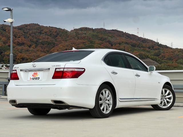 ＬＳ ＬＳ４６０　バージョンＣ　Ｉパッケージ　ユーザー買取／純正ナビ／バックカメラ／黒レザーシート／ステアリングヒーター／クルーズコントロール（17枚目）