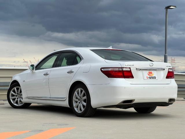 ＬＳ ＬＳ４６０　バージョンＣ　Ｉパッケージ　ユーザー買取／純正ナビ／バックカメラ／黒レザーシート／ステアリングヒーター／クルーズコントロール（19枚目）