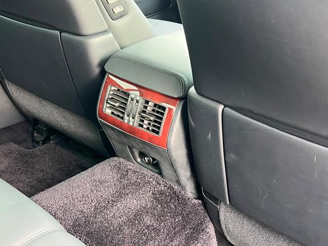ＬＳ ＬＳ４６０　バージョンＣ　Ｉパッケージ　ユーザー買取／純正ナビ／バックカメラ／黒レザーシート／ステアリングヒーター／クルーズコントロール（24枚目）