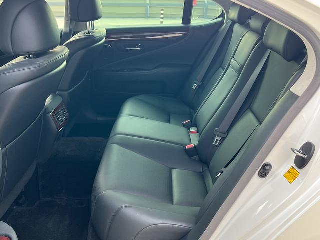 ＬＳ ＬＳ４６０　バージョンＣ　Ｉパッケージ　ユーザー買取／純正ナビ／バックカメラ／黒レザーシート／ステアリングヒーター／クルーズコントロール（27枚目）