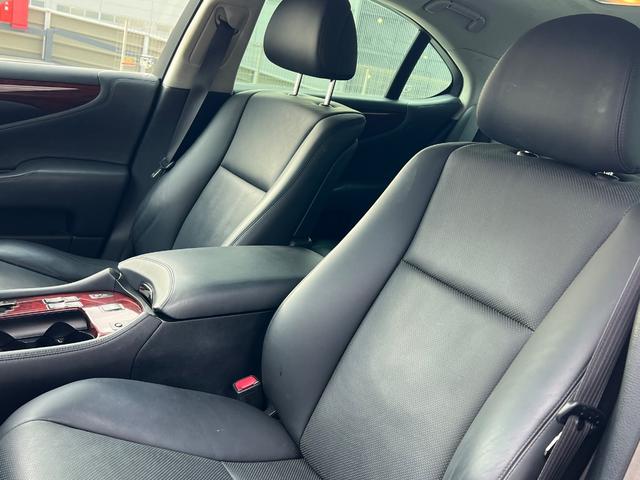 ＬＳ ＬＳ４６０　バージョンＣ　Ｉパッケージ　ユーザー買取／純正ナビ／バックカメラ／黒レザーシート／ステアリングヒーター／クルーズコントロール（28枚目）