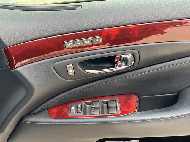 ＬＳ ＬＳ４６０　バージョンＣ　Ｉパッケージ　ユーザー買取／純正ナビ／バックカメラ／黒レザーシート／ステアリングヒーター／クルーズコントロール（47枚目）