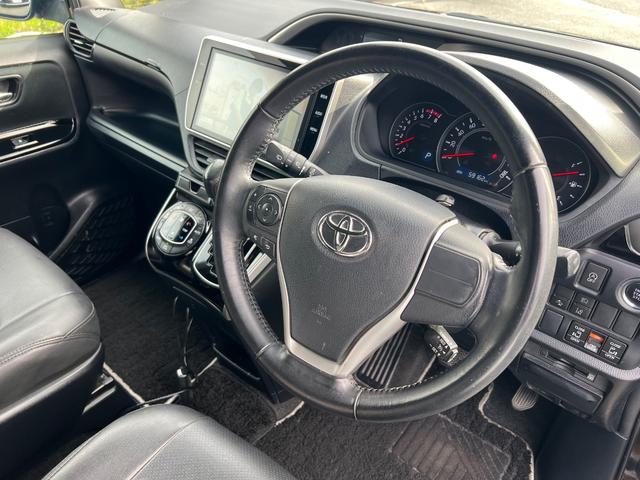 ヴォクシー ZS 煌 ユーザー買取/モデリスタ/両側パワスラ/バックカメラ/プッシュスタート(8枚目)