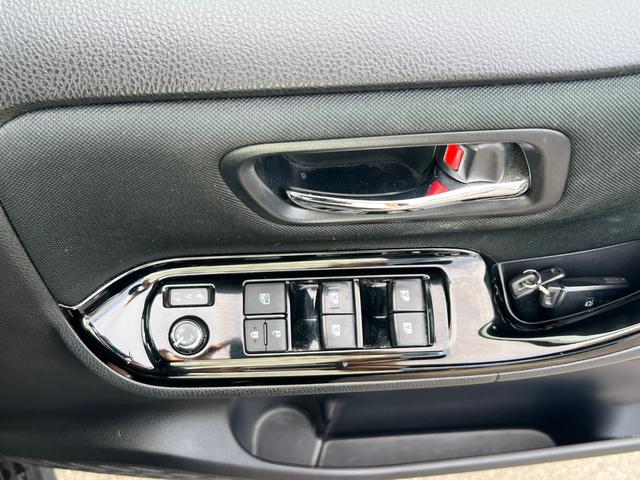 ヴォクシー ZS 煌 ユーザー買取/モデリスタ/両側パワスラ/バックカメラ/プッシュスタート(45枚目)