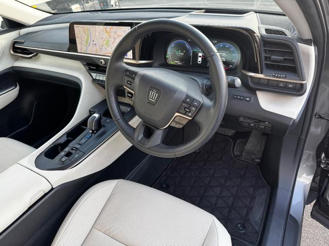 クラウンクロスオーバー Ｇアドバンスド・レザーパッケージ　４ＷＤ／ワンオーナー／ユーザー買取／純正ナビ／全方位モニター／ベージュレザーシート／デジタルインナーミラー／パワーバックドア（2枚目）