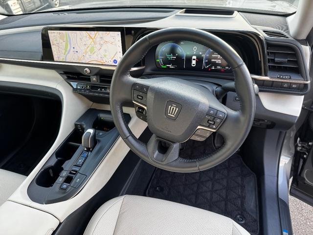 クラウンクロスオーバー Ｇアドバンスド・レザーパッケージ　４ＷＤ／ワンオーナー／ユーザー買取／純正ナビ／全方位モニター／ベージュレザーシート／デジタルインナーミラー／パワーバックドア（14枚目）