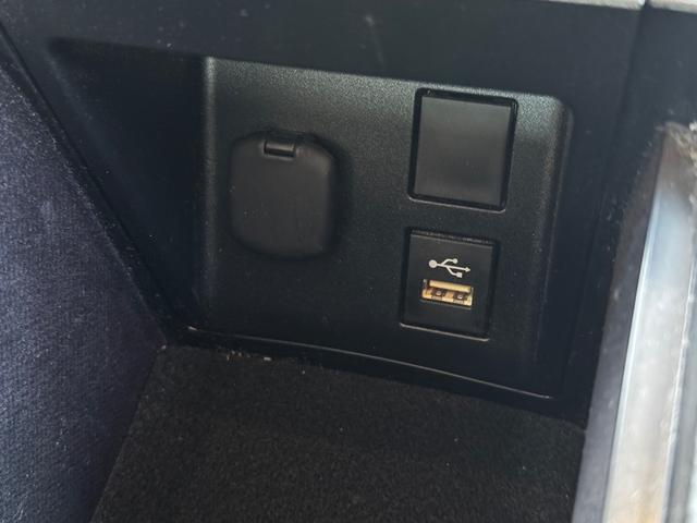 クラウンクロスオーバー Ｇアドバンスド・レザーパッケージ　４ＷＤ／ワンオーナー／ユーザー買取／純正ナビ／全方位モニター／ベージュレザーシート／デジタルインナーミラー／パワーバックドア（18枚目）