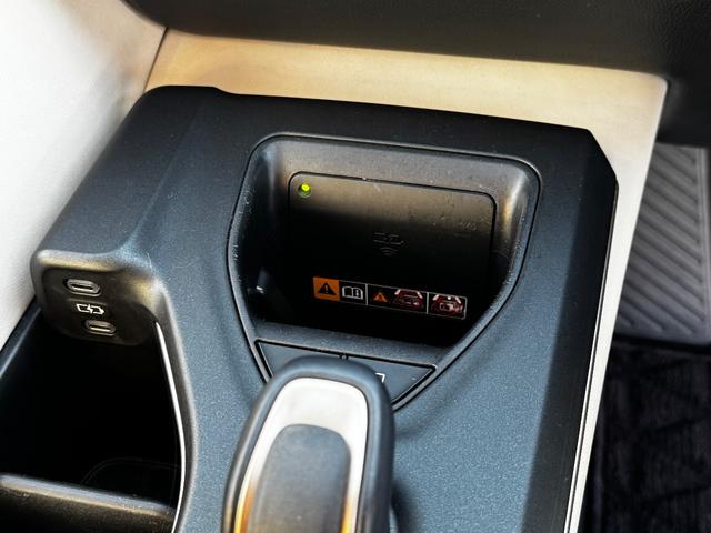 クラウンクロスオーバー Ｇアドバンスド・レザーパッケージ　４ＷＤ／ワンオーナー／ユーザー買取／純正ナビ／全方位モニター／ベージュレザーシート／デジタルインナーミラー／パワーバックドア（20枚目）