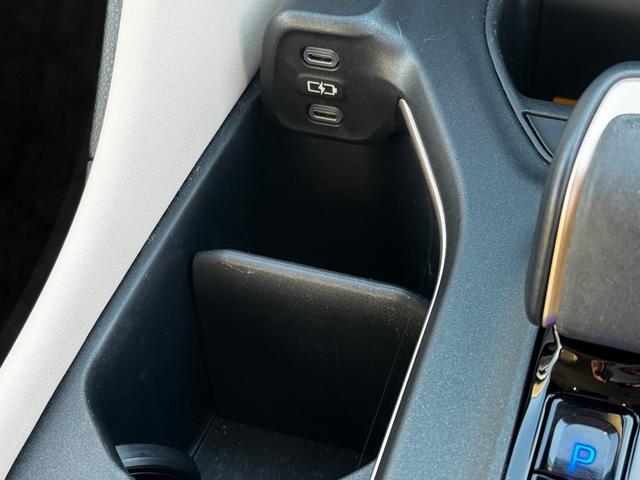 クラウンクロスオーバー Ｇアドバンスド・レザーパッケージ　４ＷＤ／ワンオーナー／ユーザー買取／純正ナビ／全方位モニター／ベージュレザーシート／デジタルインナーミラー／パワーバックドア（21枚目）