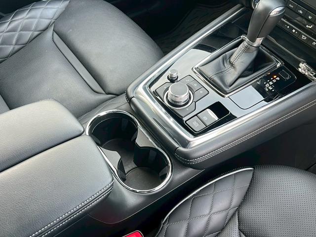 ＣＸ－８ ＸＤ　エクスクルーシブモード　ワンオーナー／純正ナビ／全方位モニター／黒革シート／パワーシート／ヘッドアップディスプレイ／ＢＯＳＥスピーカー／パワーバックドア／ルーフレール（17枚目）