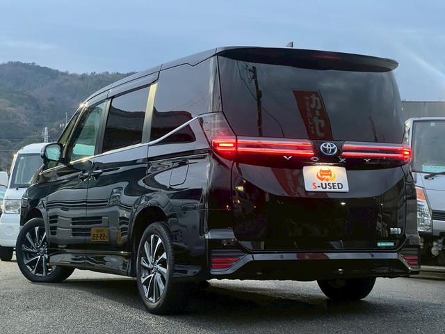 ヴォクシー ハイブリッドＳ－Ｚ　ワンオーナー／１０．５インチナビ／デジタルインナーミラー／３眼ＬＥＤヘッドライト／２列目オットマン／両側パワースライドドア／パワーバックドア／ＴＺドライブレコーダー（11枚目）