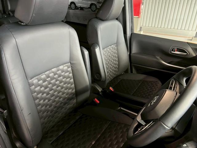 ヴォクシー ハイブリッドＳ－Ｚ　ワンオーナー／１０．５インチナビ／デジタルインナーミラー／３眼ＬＥＤヘッドライト／２列目オットマン／両側パワースライドドア／パワーバックドア／ＴＺドライブレコーダー（14枚目）