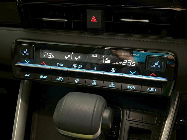 ヴォクシー ハイブリッドＳ－Ｚ　ワンオーナー／１０．５インチナビ／デジタルインナーミラー／３眼ＬＥＤヘッドライト／２列目オットマン／両側パワースライドドア／パワーバックドア／ＴＺドライブレコーダー（19枚目）