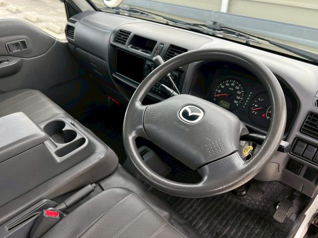 ボンゴトラック ＤＸ　ユーザー買取／４ＷＤ／コラムオートマ／パワステ／エアコン／両側エアバック／ＡＢＳ（2枚目）