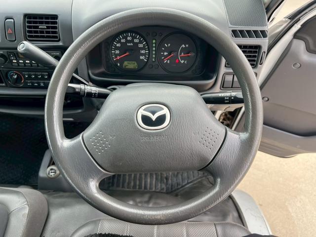 ボンゴトラック ＤＸ　ユーザー買取／４ＷＤ／コラムオートマ／パワステ／エアコン／両側エアバック／ＡＢＳ（17枚目）