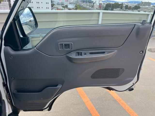 ボンゴトラック ＤＸ　ユーザー買取／４ＷＤ／コラムオートマ／パワステ／エアコン／両側エアバック／ＡＢＳ（23枚目）