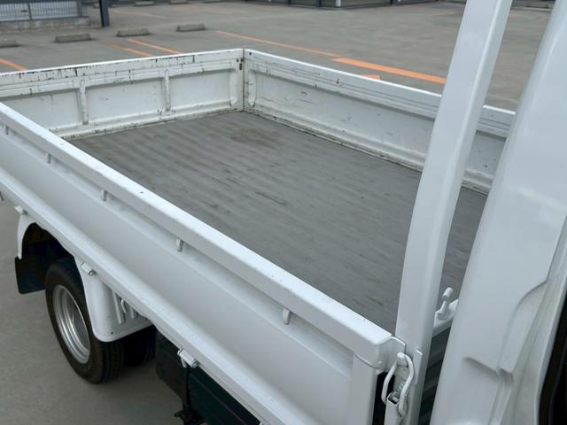 ボンゴトラック ＤＸ　ユーザー買取／４ＷＤ／コラムオートマ／パワステ／エアコン／両側エアバック／ＡＢＳ（35枚目）