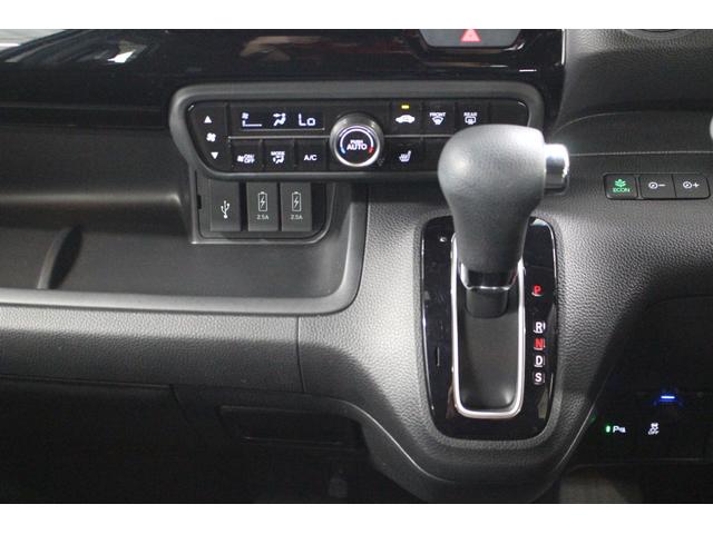 Ｎ－ＢＯＸカスタム Ｌ　純正８インチナビ　ＥＴＣ　バックモニター　両側パワースライド　シートヒーター　フルフラットシート　プッシュスタート　シートバックテーブル　純正アルミホイール　ＬＥＤヘッドライト　フォグライト　ＵＳＢ（19枚目）